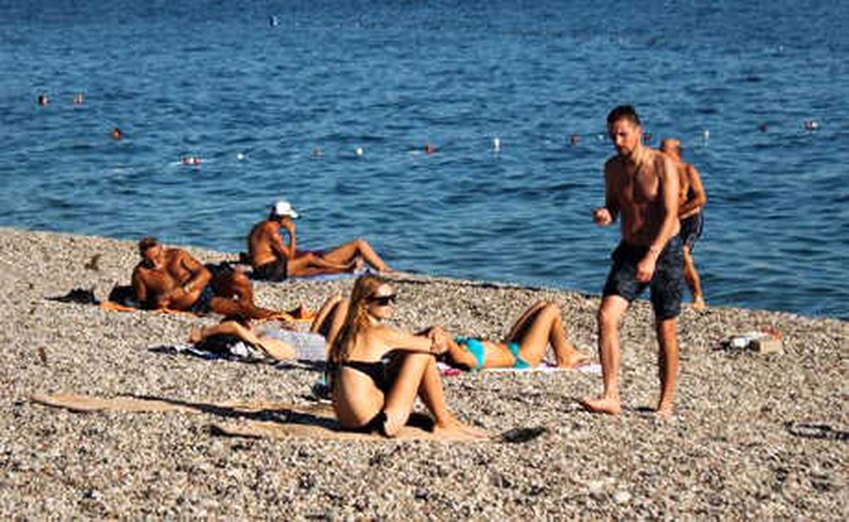 Antalya\'da Kasım Ayında Deniz Keyfi