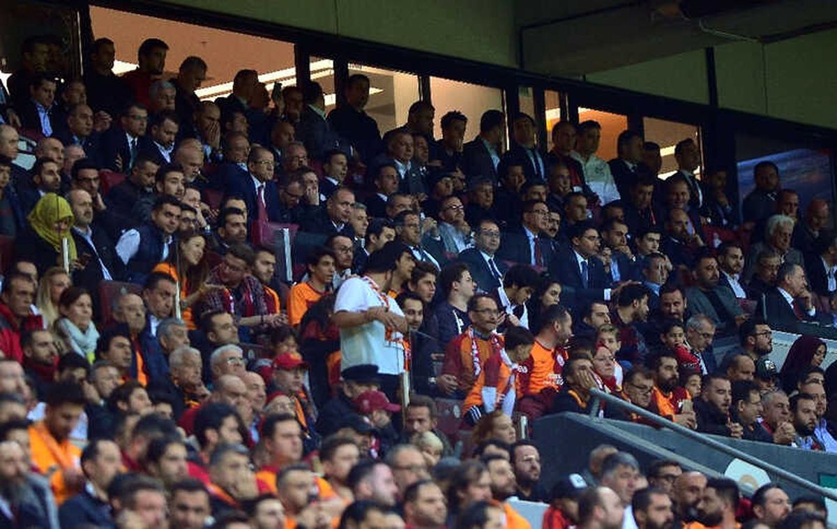 Bakan Mehmet Kasapoğlu Derbiyi Takip Etti