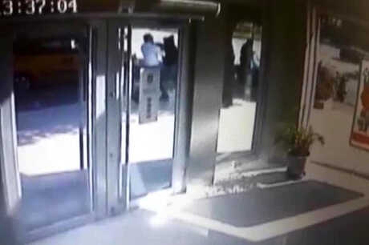 Bankadaki Bıçaklı Sıra Kavgası Kamerada