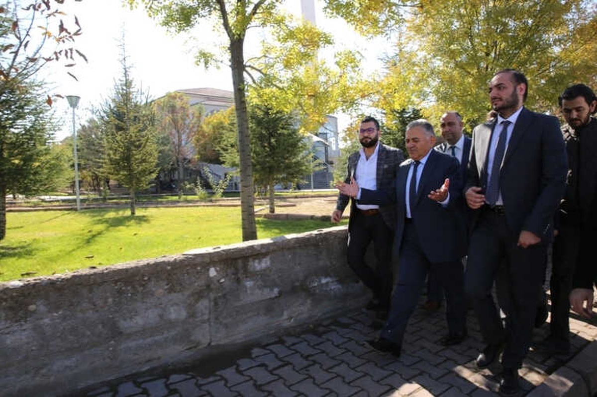 Başkan Büyükkılıç Mimarsinan Bahçelievler Mahallesini Ziyaret Etti