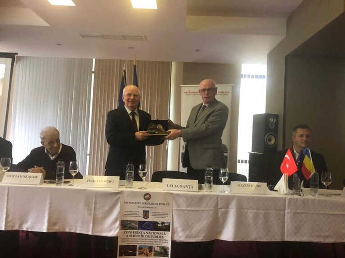 Başkan Kazım Kurt, Romanya\'daki Ulusal Kamu Hizmetleri Konferansı\'na Katıldı