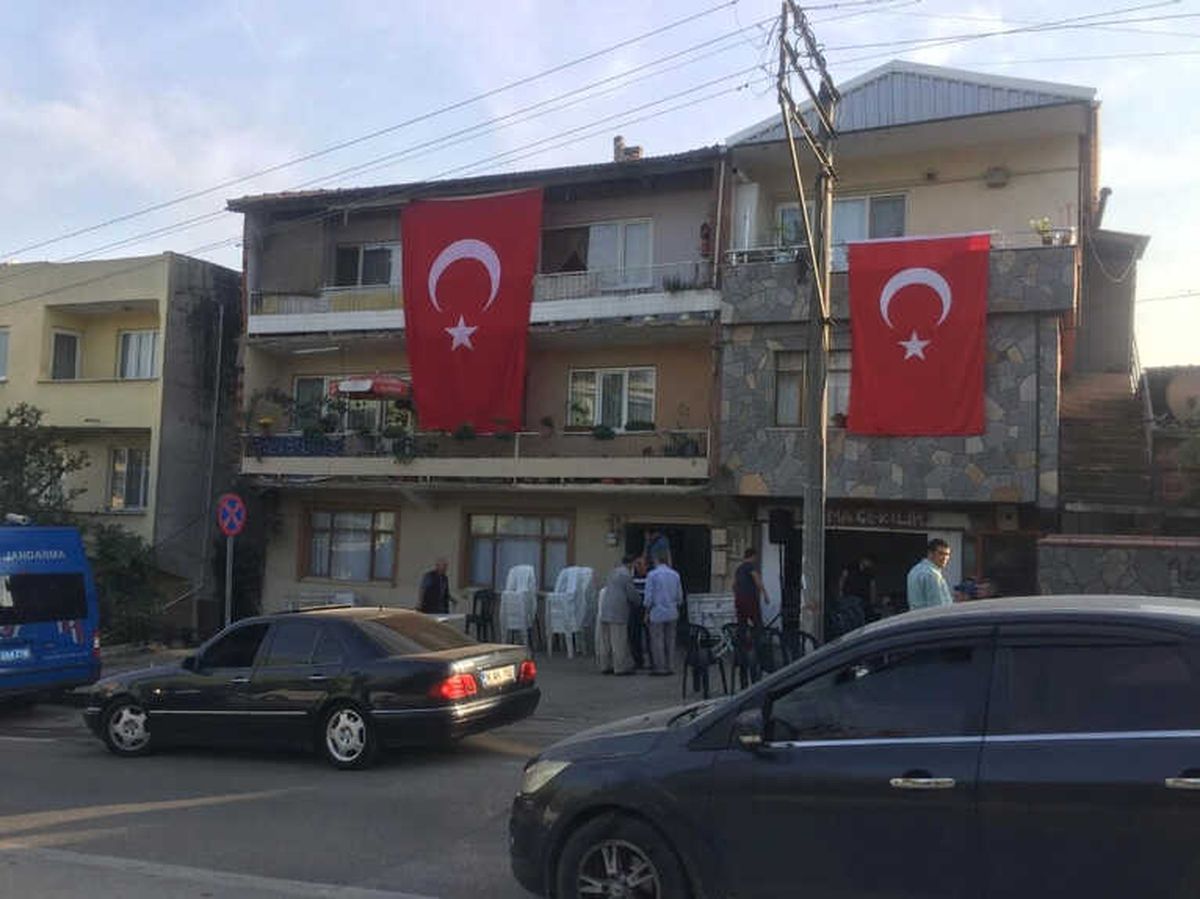 Bursa\'ya Şehit Acısı Düştü...evine Bayrak Asıldı