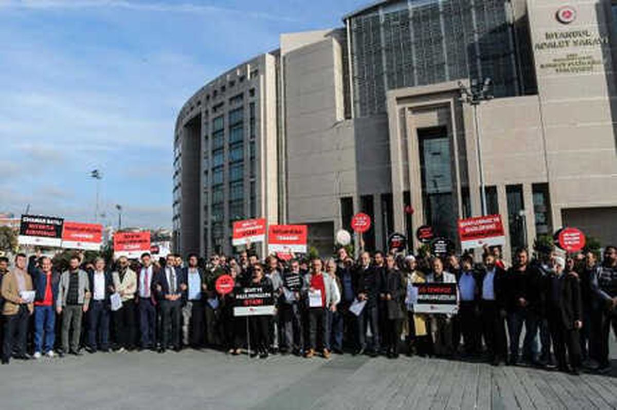 Cihangir İslam\'a Suç Duyurusu