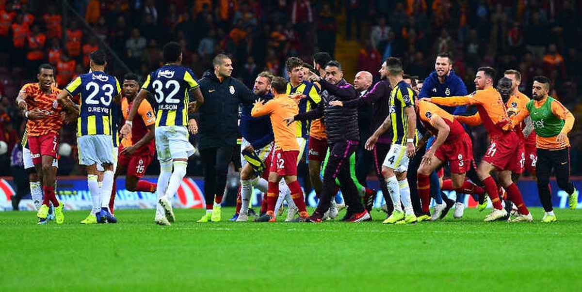 Derbi Sonrası 3 Kırmızı, 1 Sarı Kart Çıktı