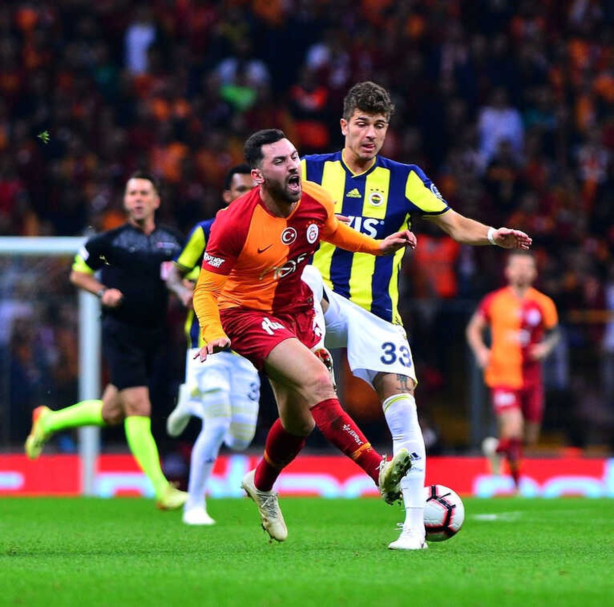 Eren Derdiyok\'un Yerine Sinan Gümüş