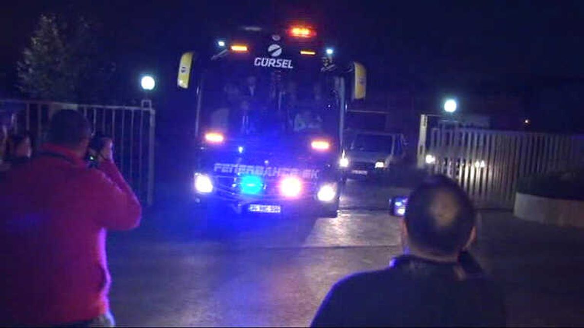 Fenerbahçe Kafilesi Tesislerden Ayrıldı