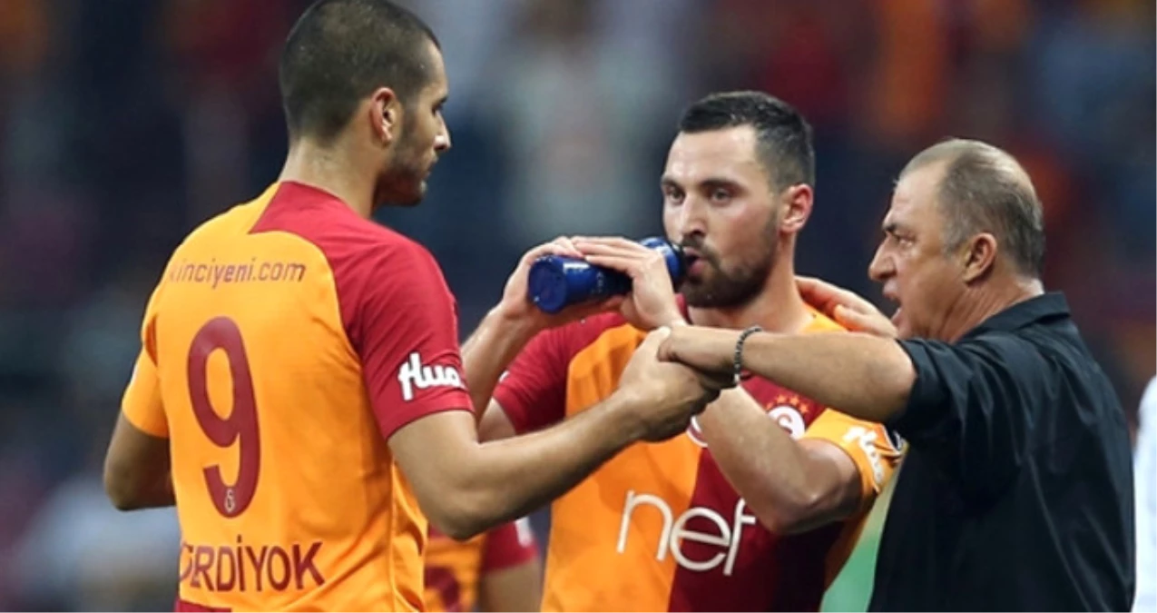 Galatasaray\'da Eren Derdiyok Maç Öncesi Sakatlandı!