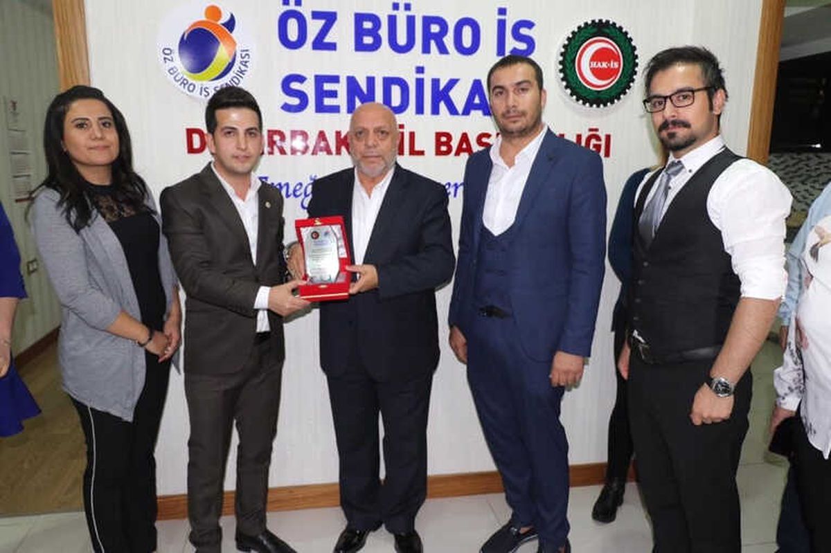 Hak-İş Genel Başkanı Arslan\'dan Öz Büro-İş Sendikası\'na Ziyaret