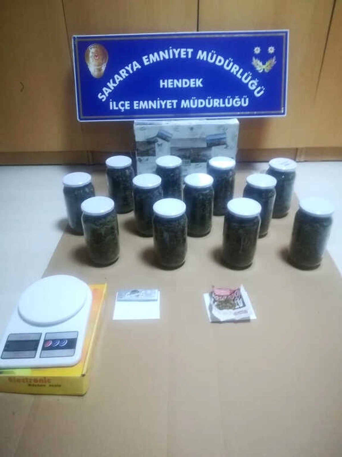 Hendek\'te Esrar Operasyonu: 2 Gözaltı