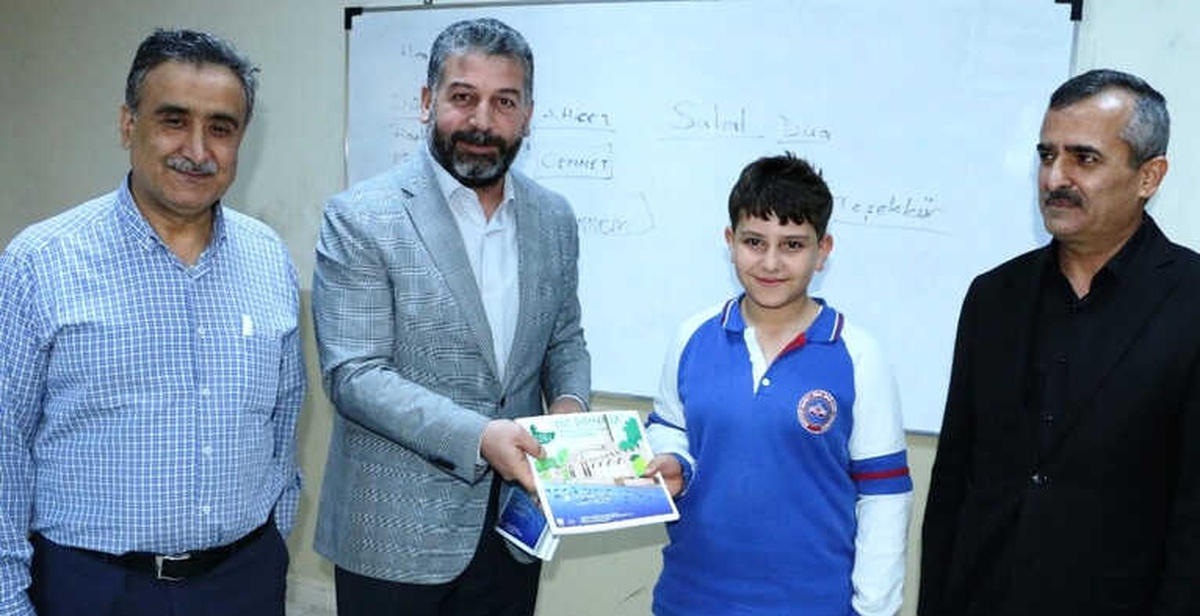 Hz. İbrahim Peygamberi Anlatan Kitap Gençlere Dağıtıldı