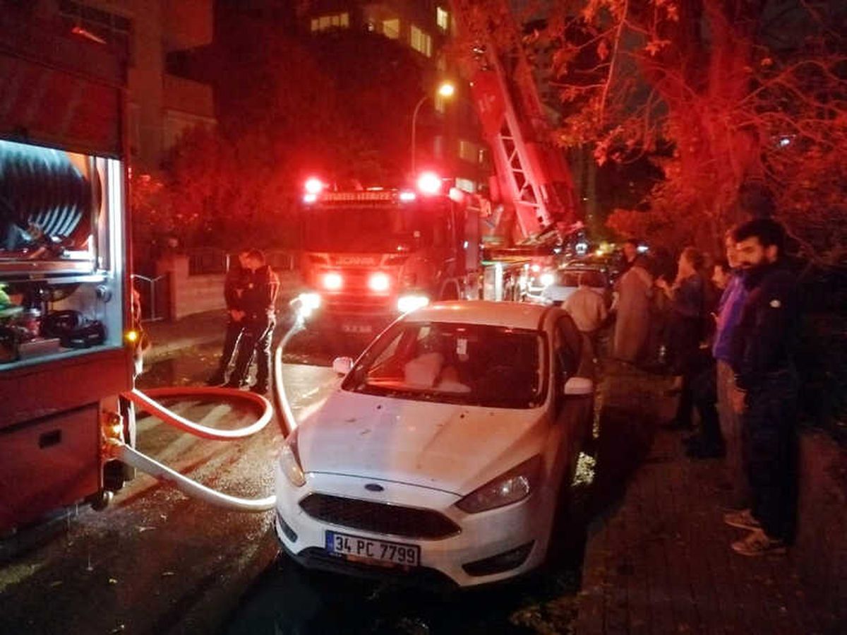 Kadıköy\'de Korkutan Yangın