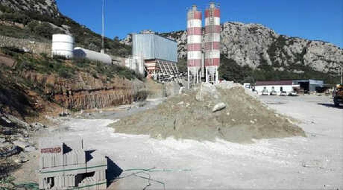 Karaburun\'da Taş Ocağına Karşı Hukuk Mücadelesi