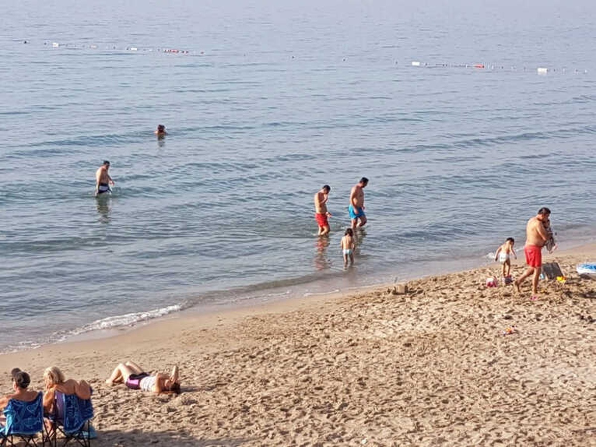Kuşadası\'nda Kasım Ayında Yaz Havası, Deniz Keyfi