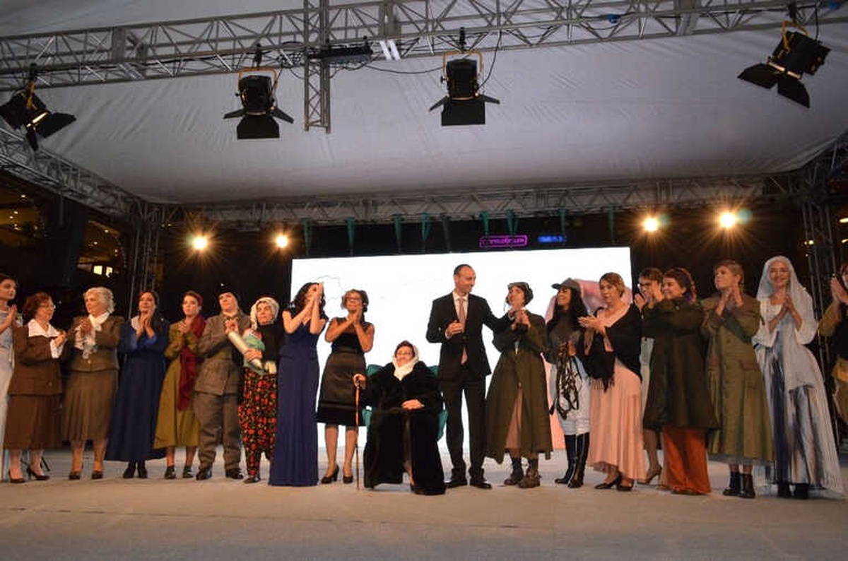 Mavibahçe\'de "Zamansız Kadınlar" Defilesi