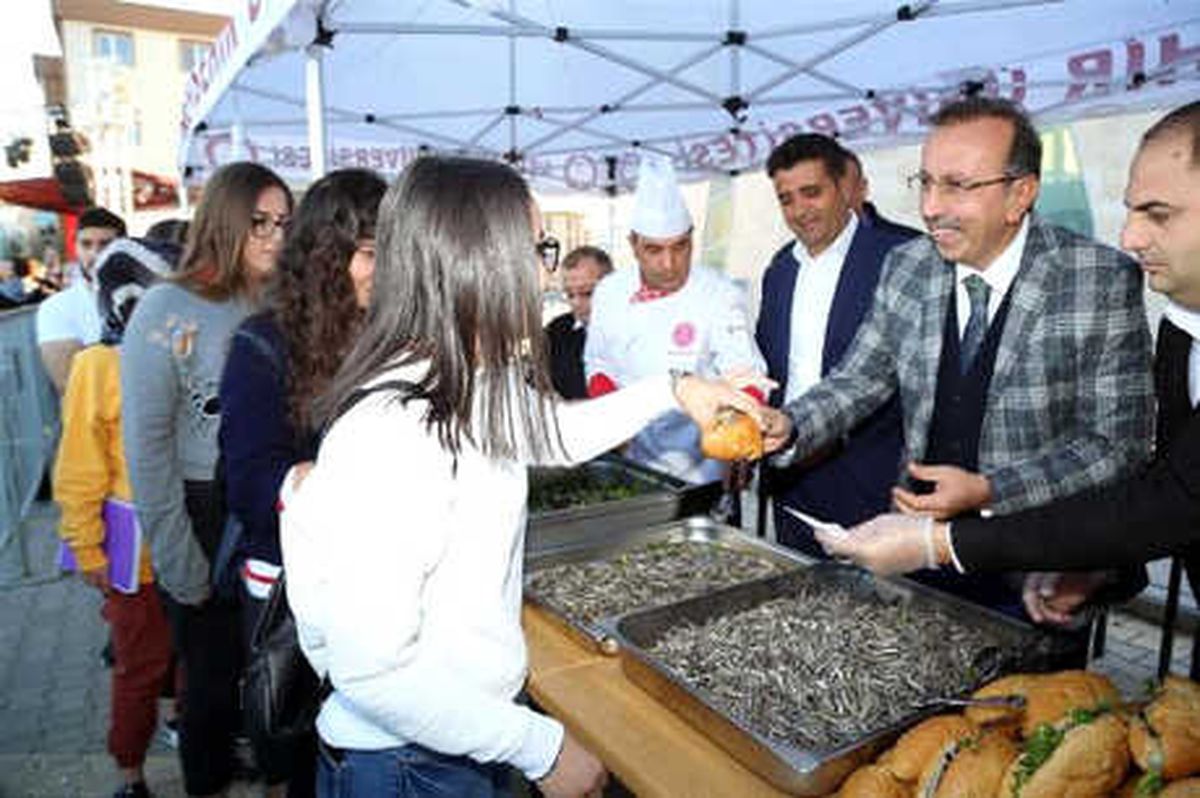 Nevü\'de \'Mangalda Hamsi Şöleni\'