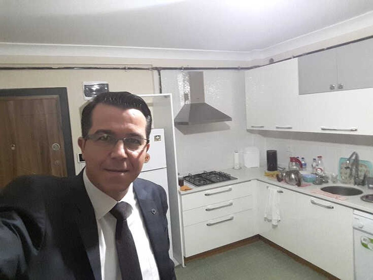 Önce Eski Karısını, Sonra Camiden Çıkan Birini Bıçakladı
