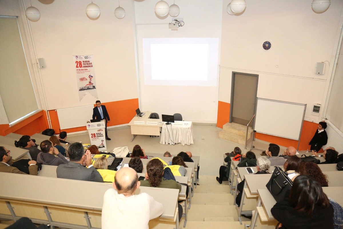 Patologlar Kanser Tanı Ve Tedavisinde Önemli Rol Oynuyor
