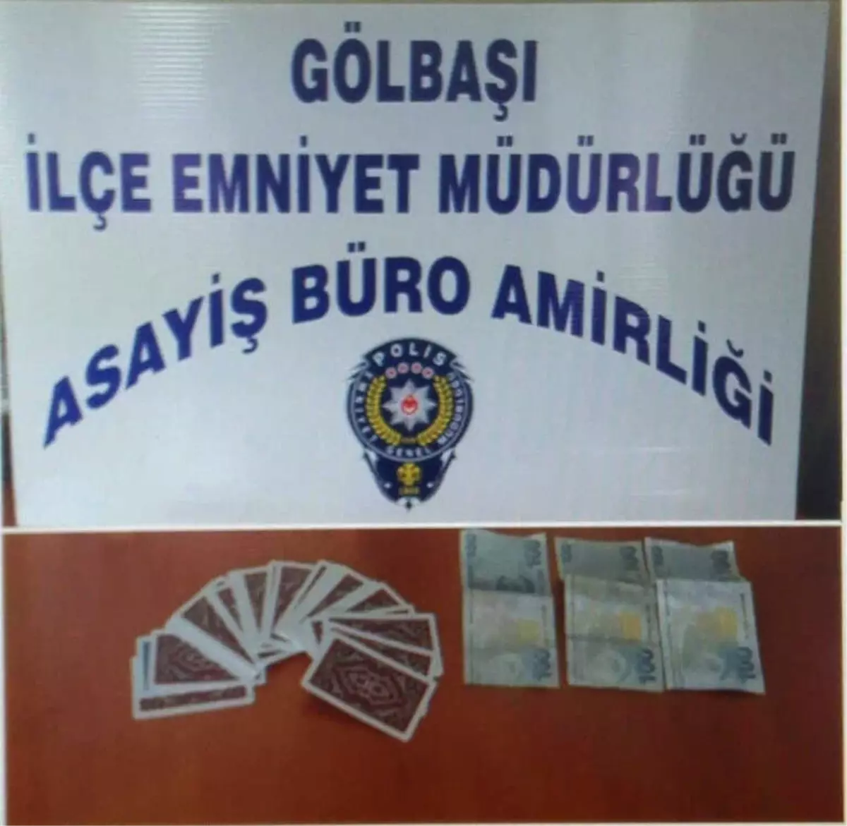 Polisten Kumarbazlara Baskın