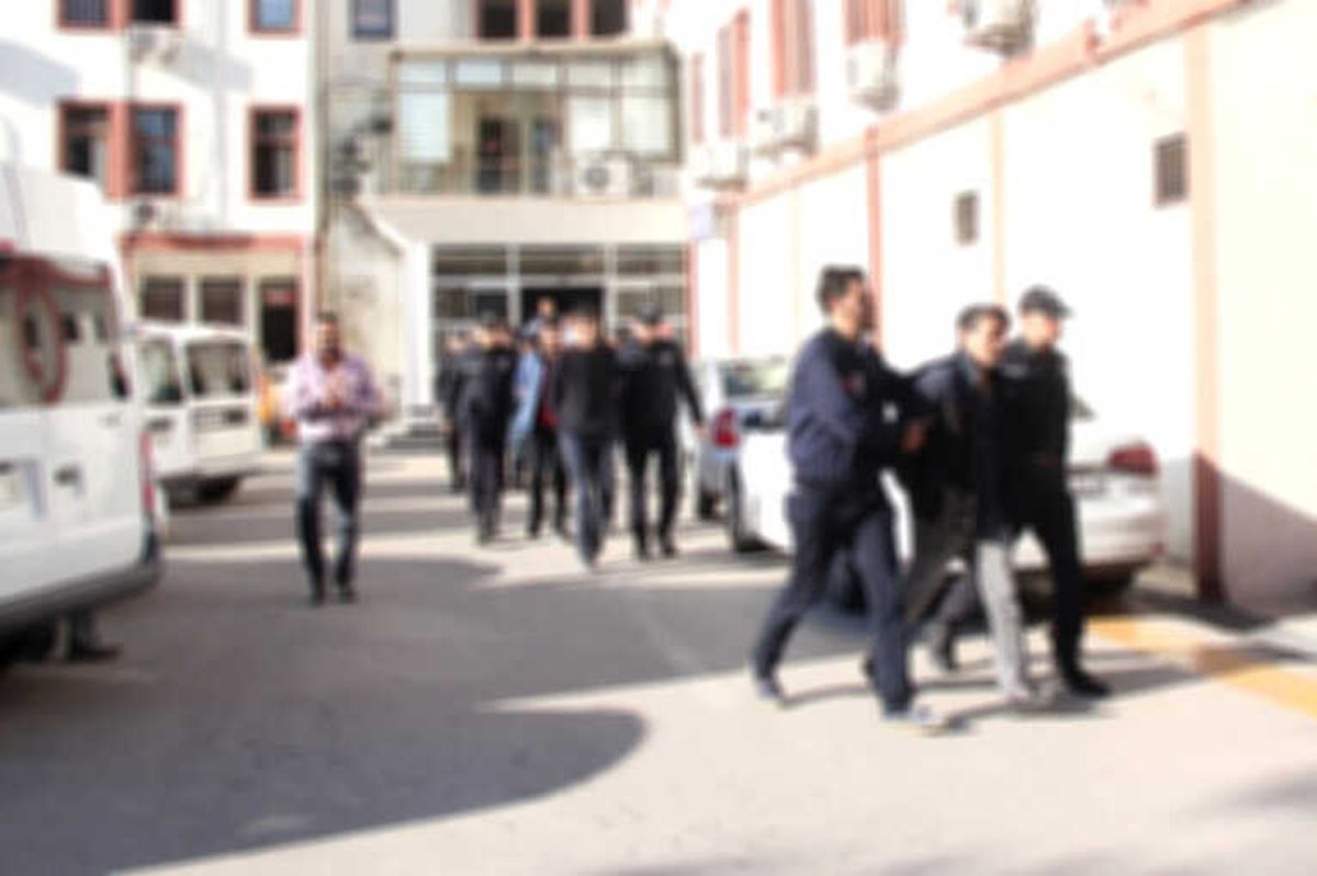 Silah Kaçakçılığı Operasyonu: 11 Gözaltı