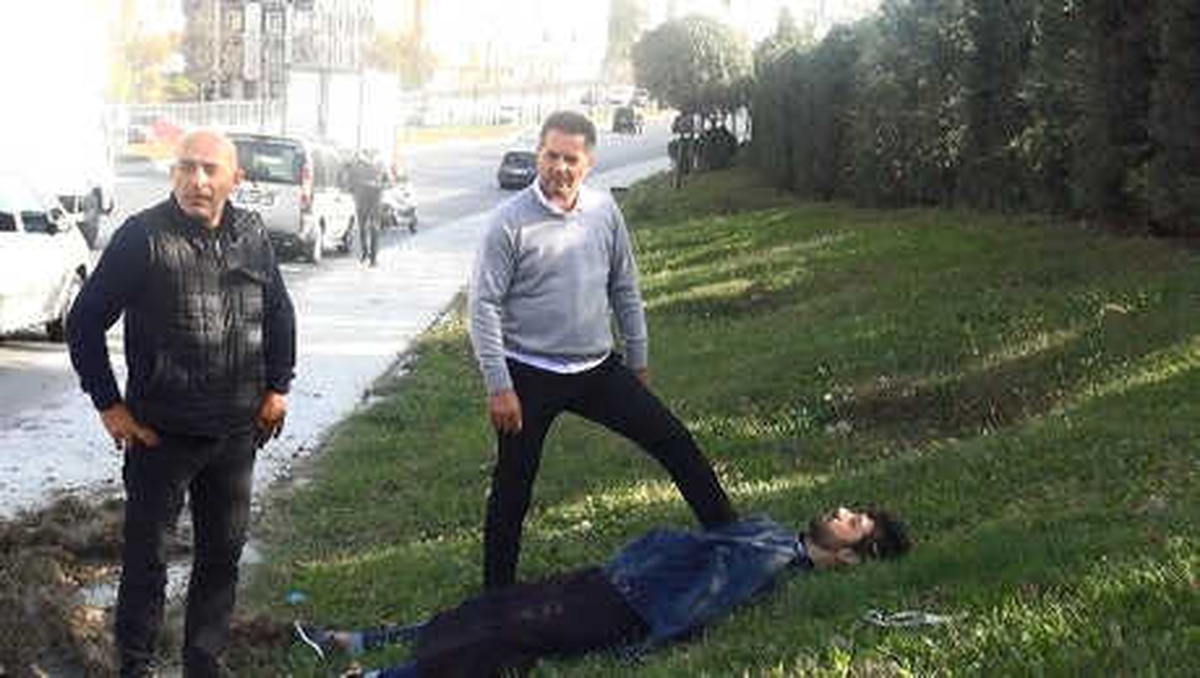 Sultangazi\'de Kaza: Üşümesin Diye Yaralıyı Kendi Montuyla Örttü