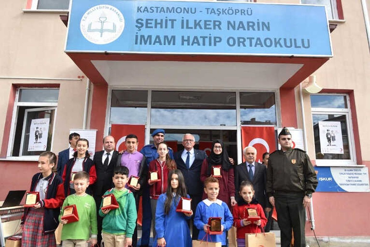 Taşköprü\'de Kızılay Haftası Kutlandı