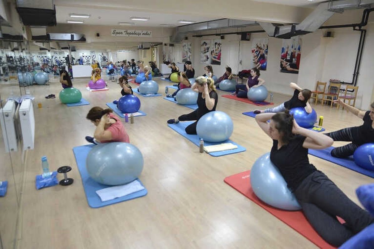 Tepebaşı\'nda 124 Kadın Pilates Eğitimlerine Katılıyor
