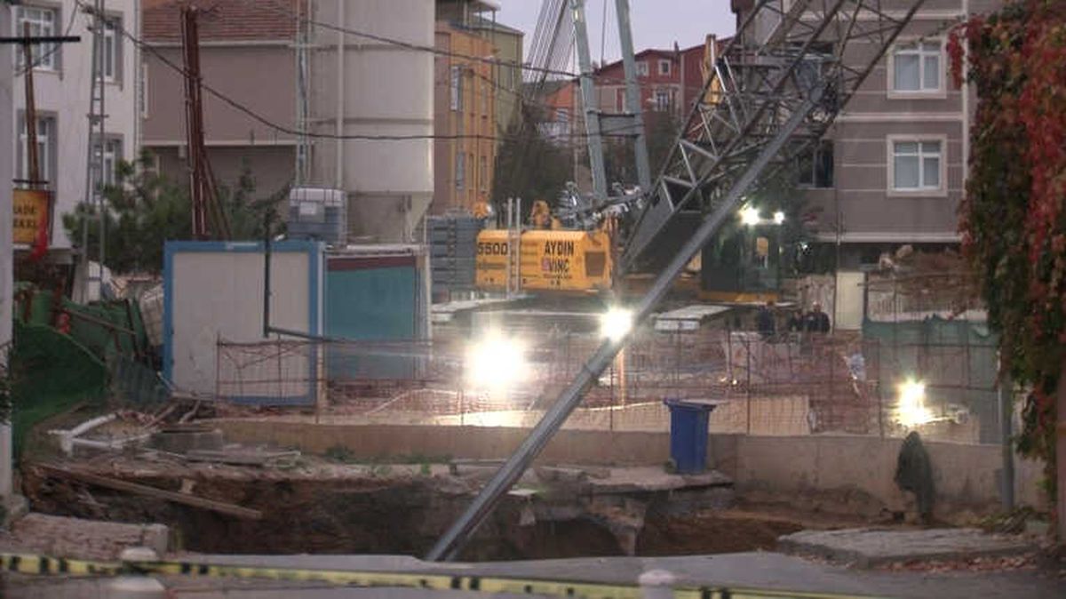 Ümraniye\'de Çöken Metro İnşaatında 1 Kişinin Yeri Tespit Edildi