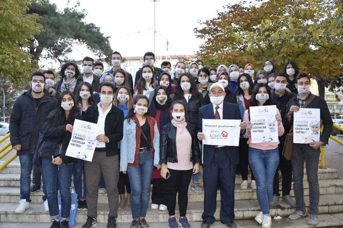 Üniversite Öğrencilerden Lösemili Çocuklara Destek