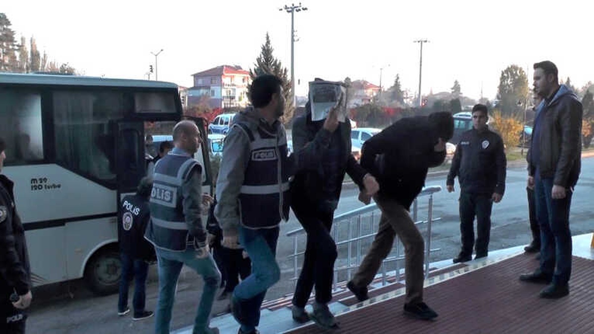 Uyuşturucu Operasyonunda 15 Şüpheli Adliyede