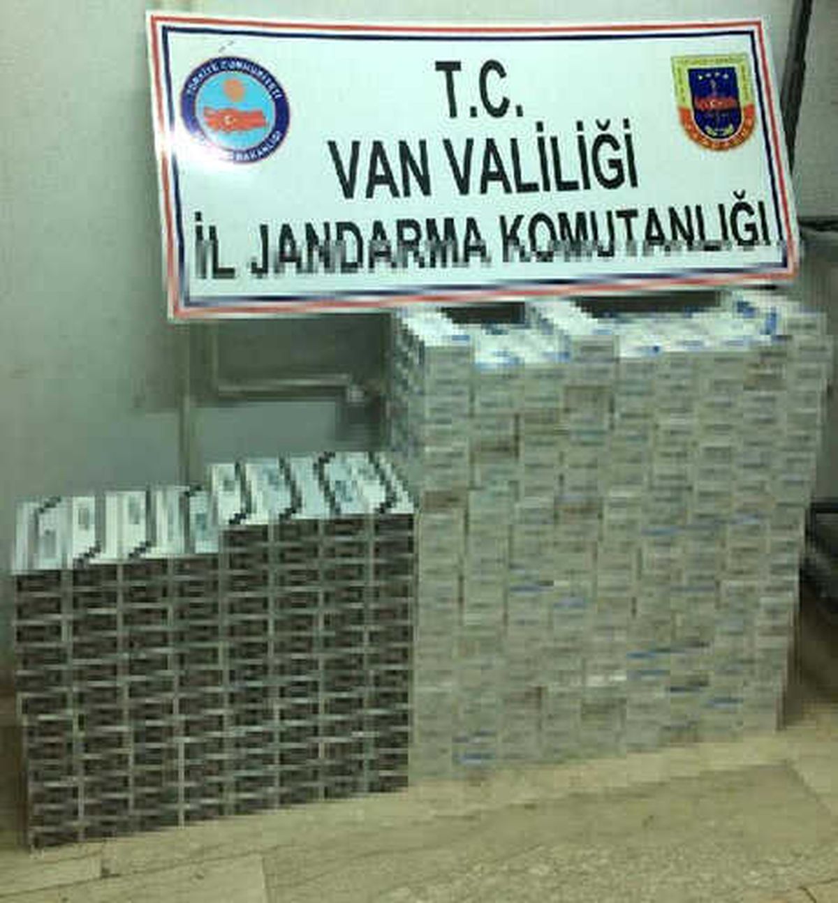 Van\'da 23 Bin Paket Kaçak Sigara Ele Geçirildi