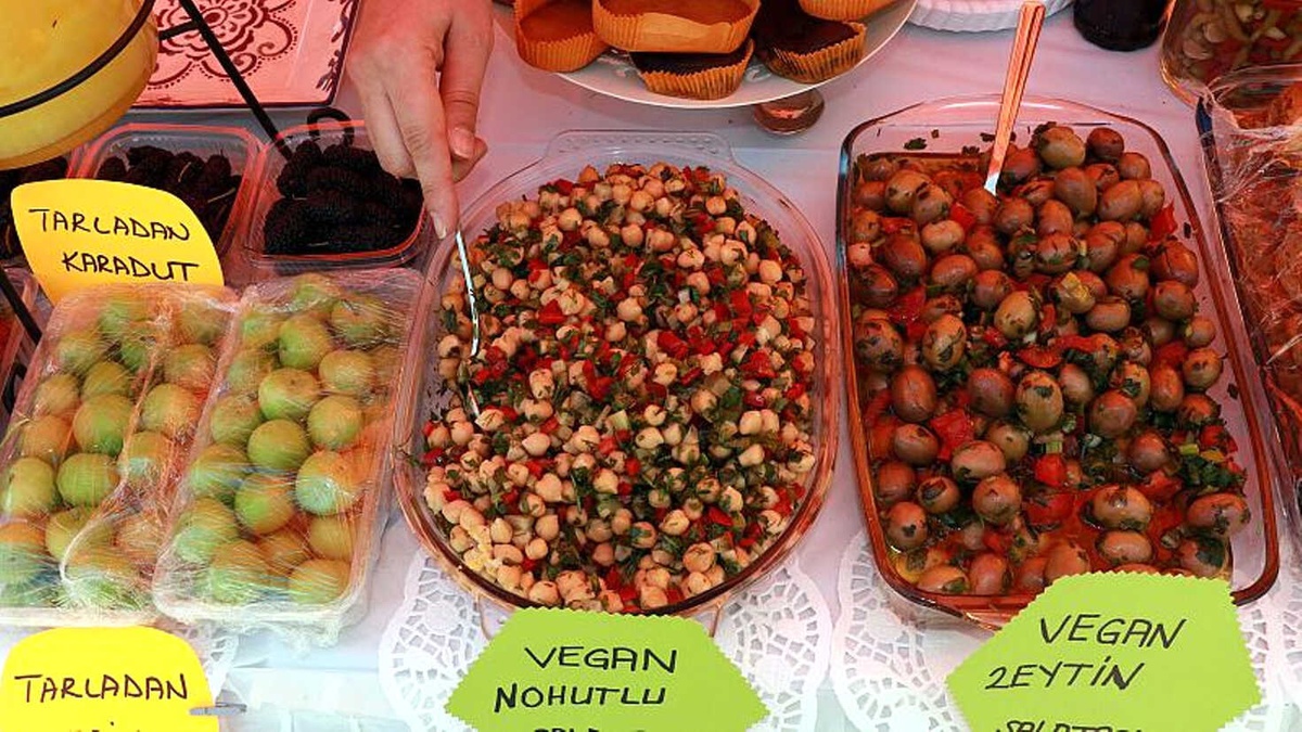 Video | Vegan Tartışması: "Tahıl Beyinli Değiliz, Mutluyuz"