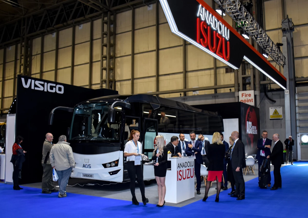 AOS İlk Sağdan Direksiyonlu Otobüsünü Euro Bus Expo Fuarı\'nda Sergiledi