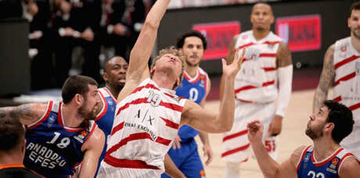 Ax Armani Exchange Olimpia Milan - Anadolu Efes: 81-80