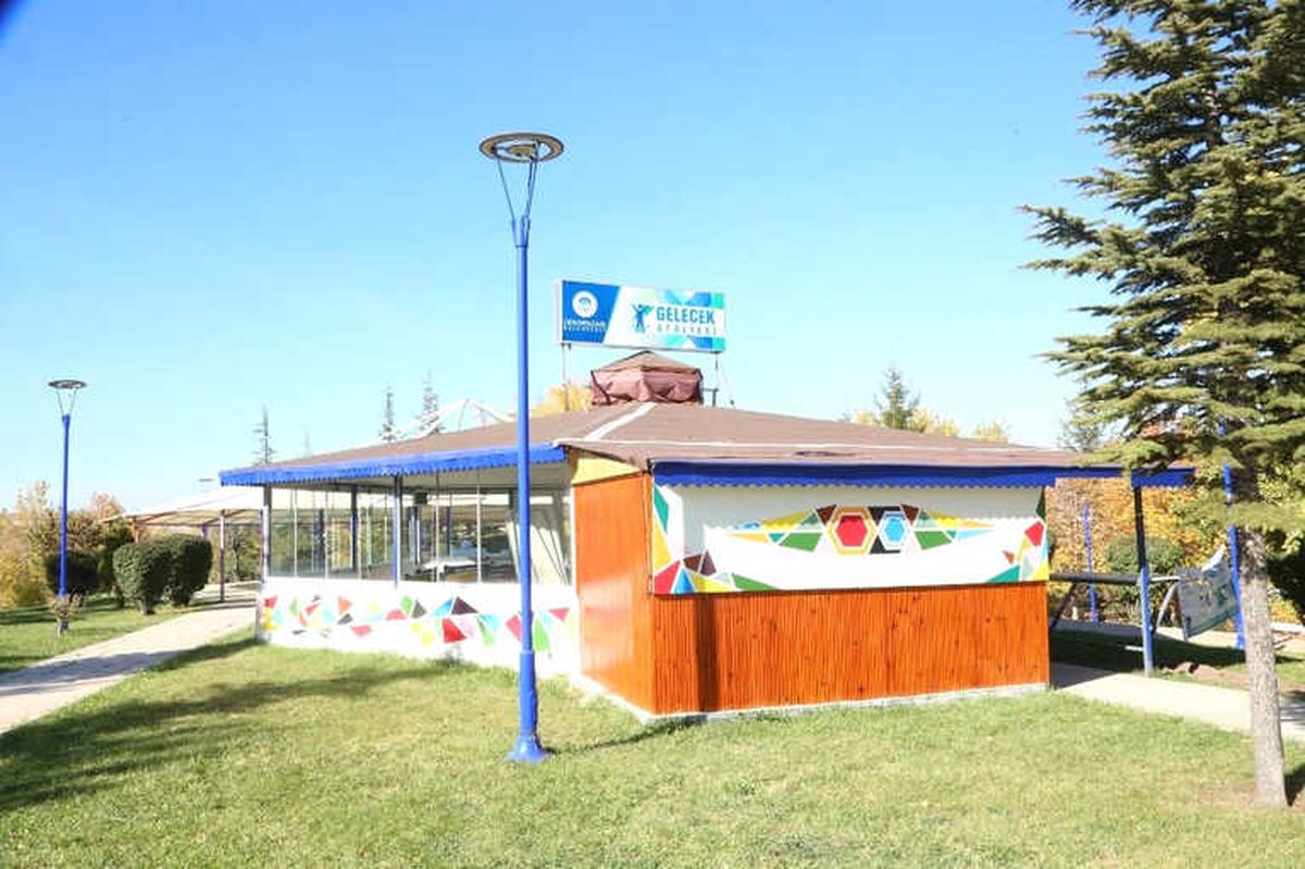 Gençler İçin \'Gelecek Atölyesi\' Açılıyor