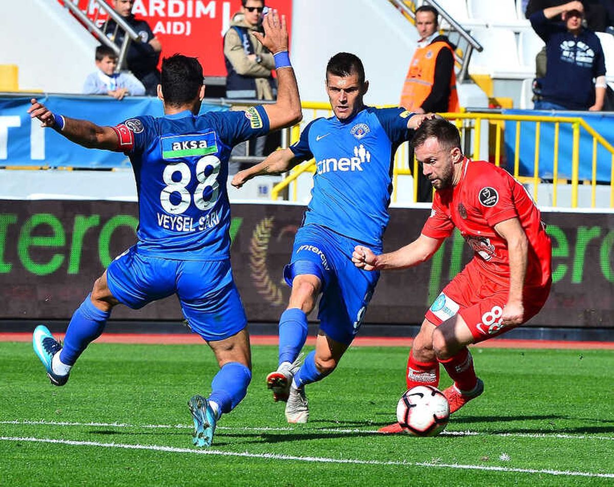 İlk Yarıda Golü Beraberlik