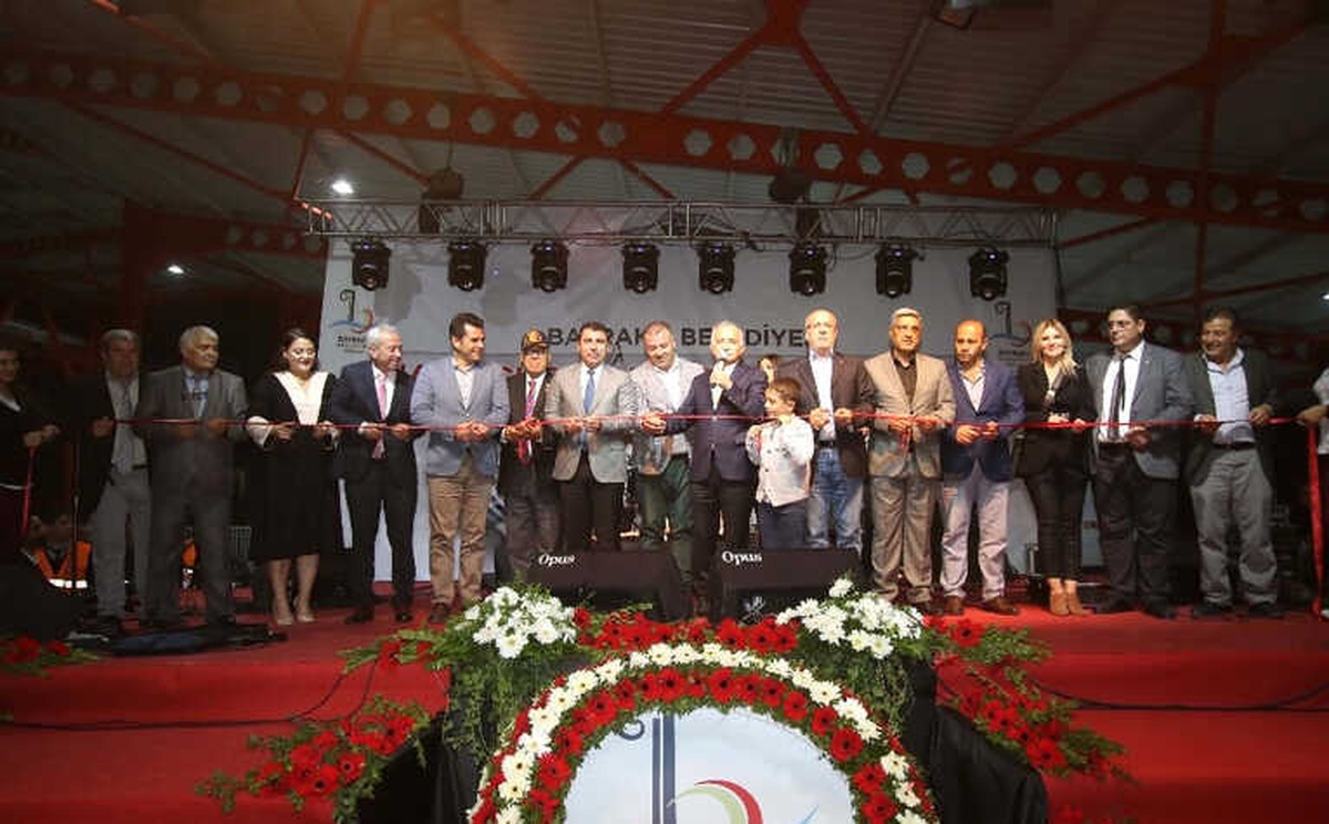 Nafiz Gürman Pazar Yeri Hizmete Açıldı