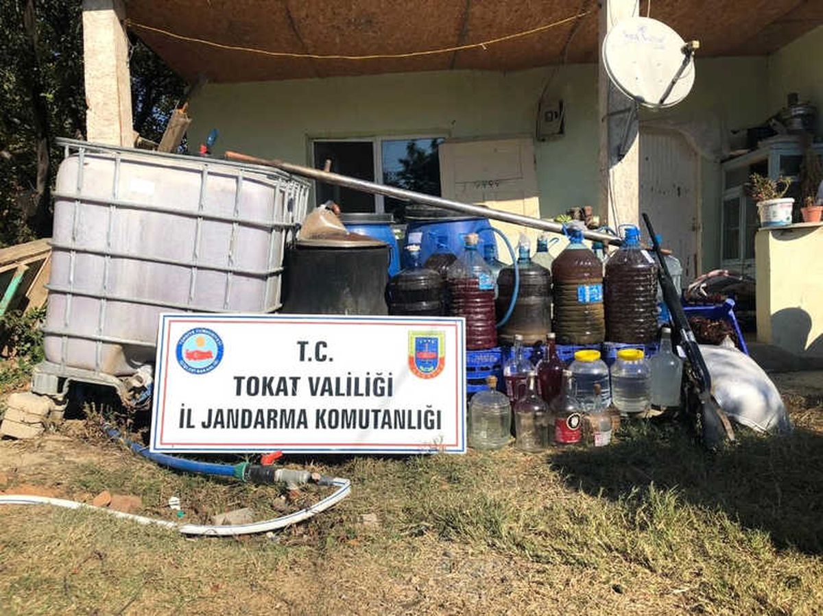 Tokat\'ta Sahte Alkol Operasyonu: 2 Tutuklama