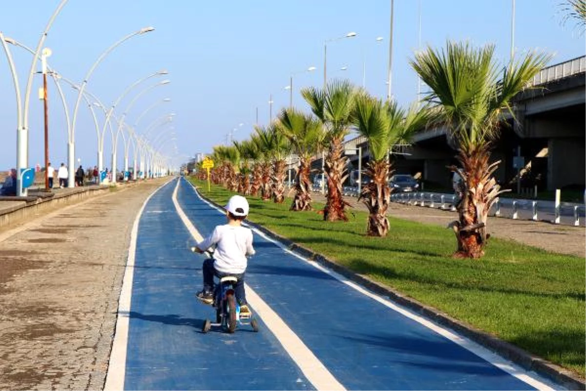 Trabzon\'da 8 Kilometrelik Bisiklet Yolu Açıldı