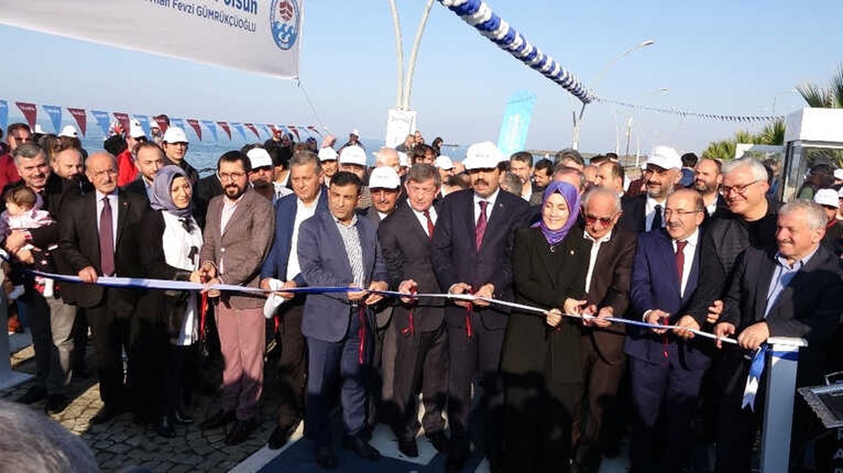 Trabzon\'un Yeni Bisiklet Yolu Hizmete Girdi