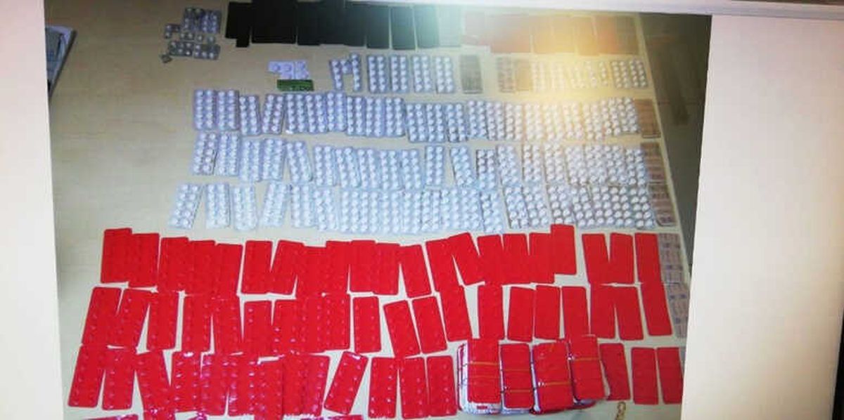 Van\'da 26 Bin 200 Tablet Kaçak İlaç Ele Geçirildi