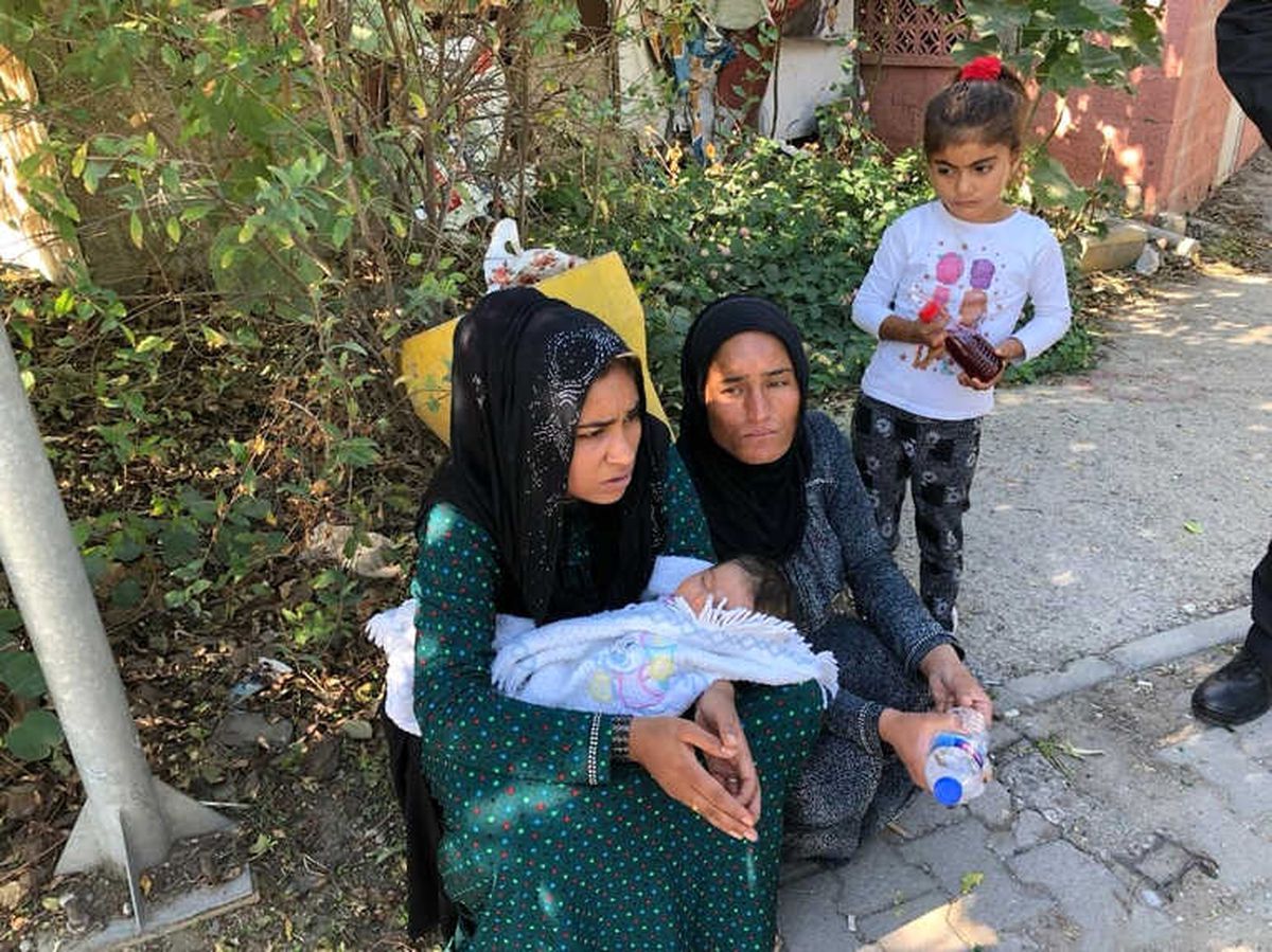 Adana\'da Çocuklarını İstismar Ederek Dilencilik Yapan 8 Kadın Yakalandı