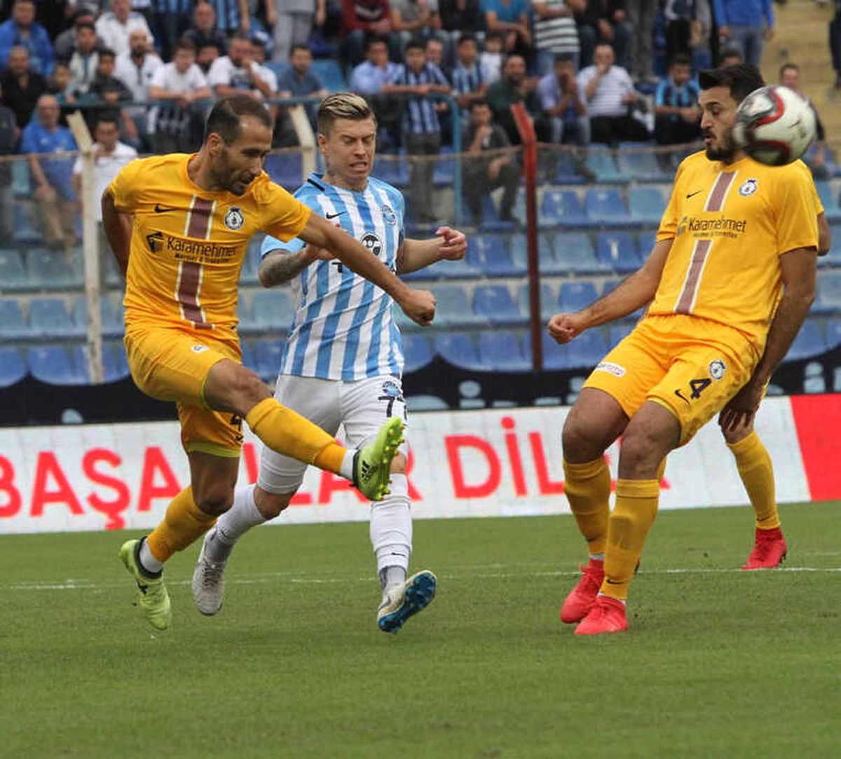 Adana Demir 3 Puanı Tek Golle Aldı