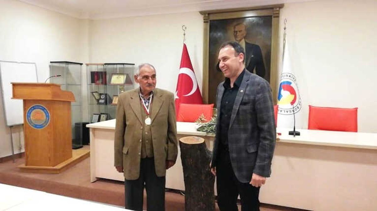 Ayvalık\'ın En İyi Çiftçisine Bir Ödül de ATO\'dan Geldi