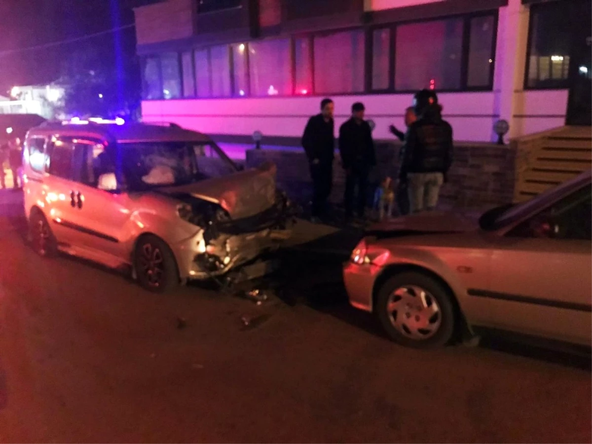 Bandırma\'da Trafik Kazası: 1 Ölü, 1 Yaralı