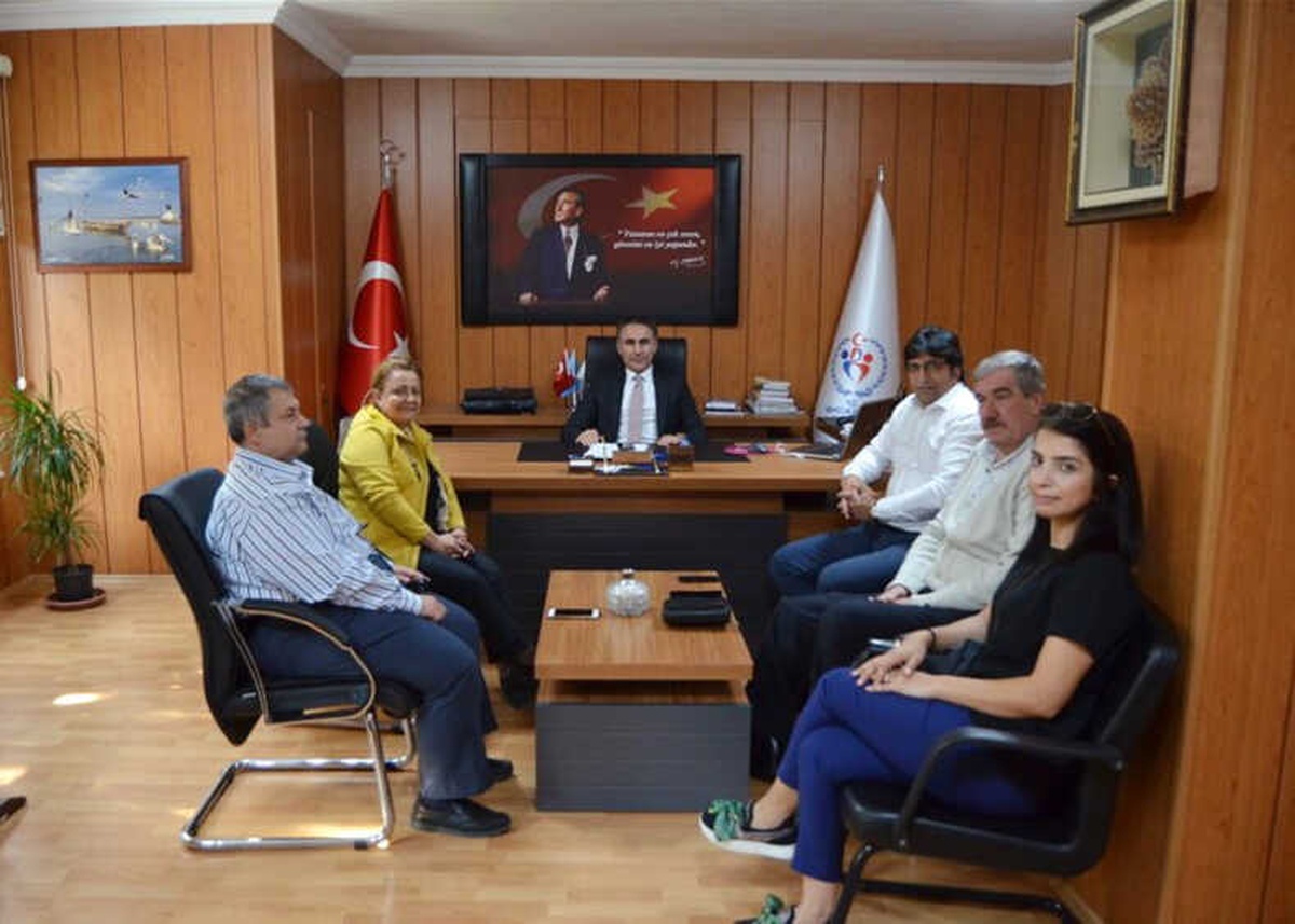 Beyazay Derneği Müdür Arıcıoğlu\'nu Ziyaret Etti