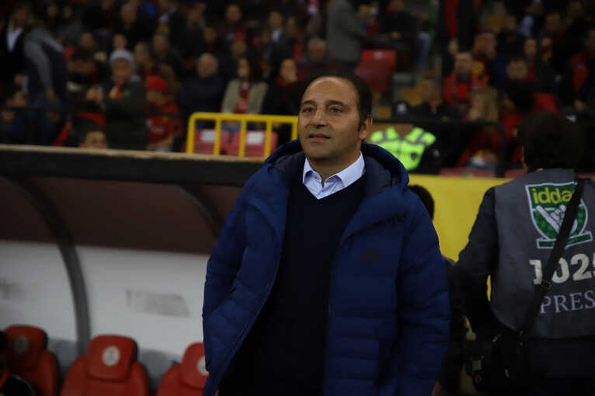 Eskişehirspor Evinde Güle Oynaya