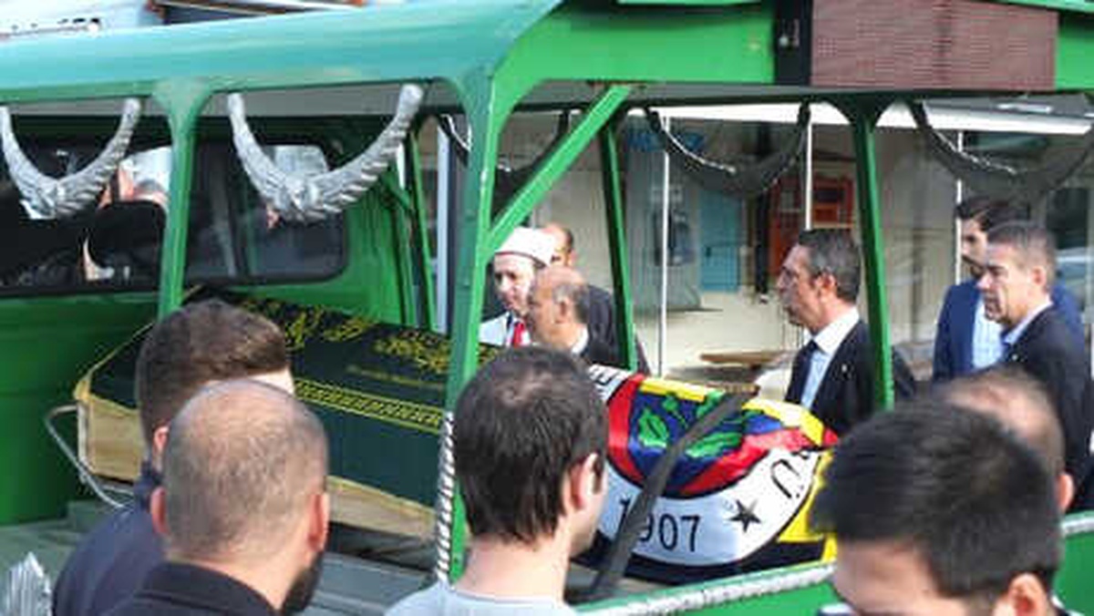 Fenerbahçe Taraftarı Koray Şener\'in Cenazesi Gasilhaneden Alındı