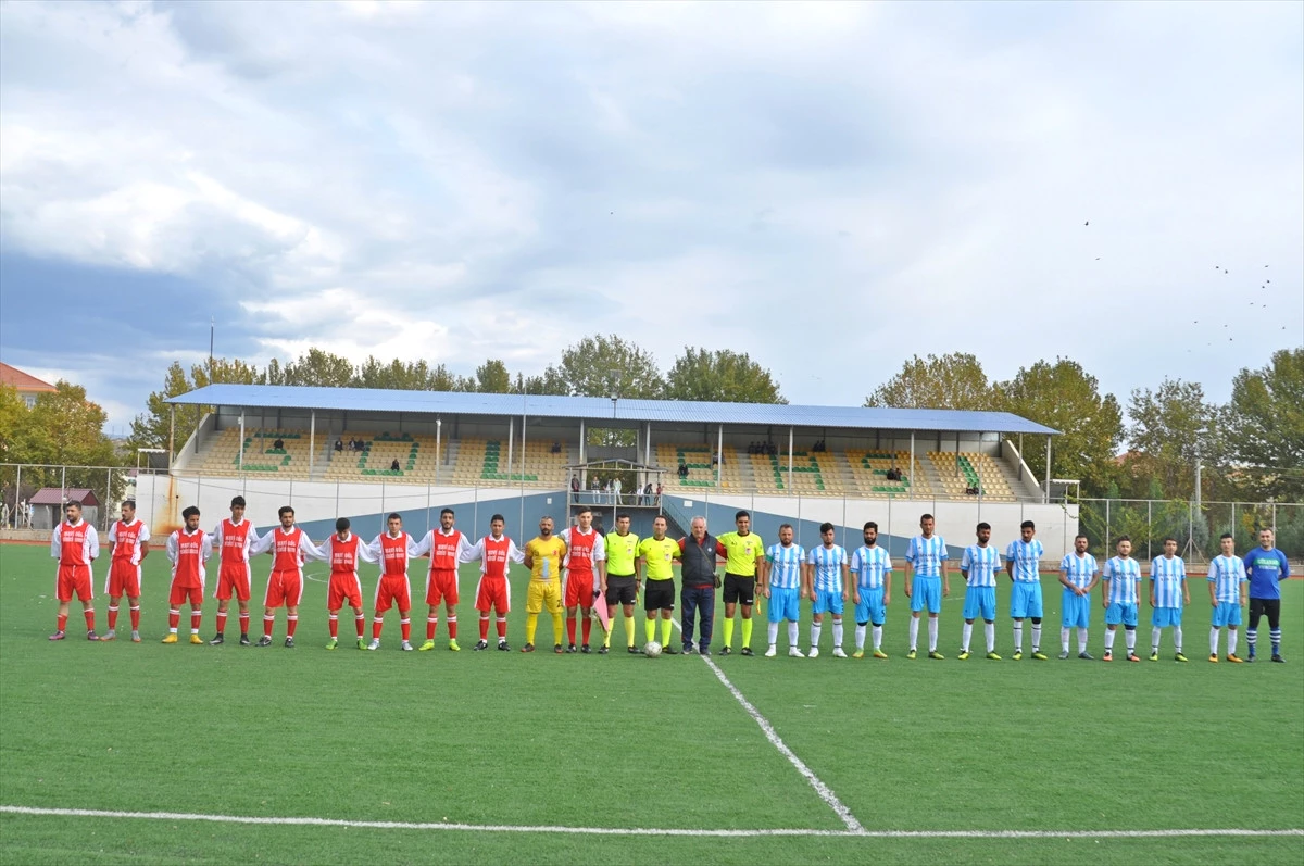 Gölbaşı Belediyespor "Farklı" Başladı