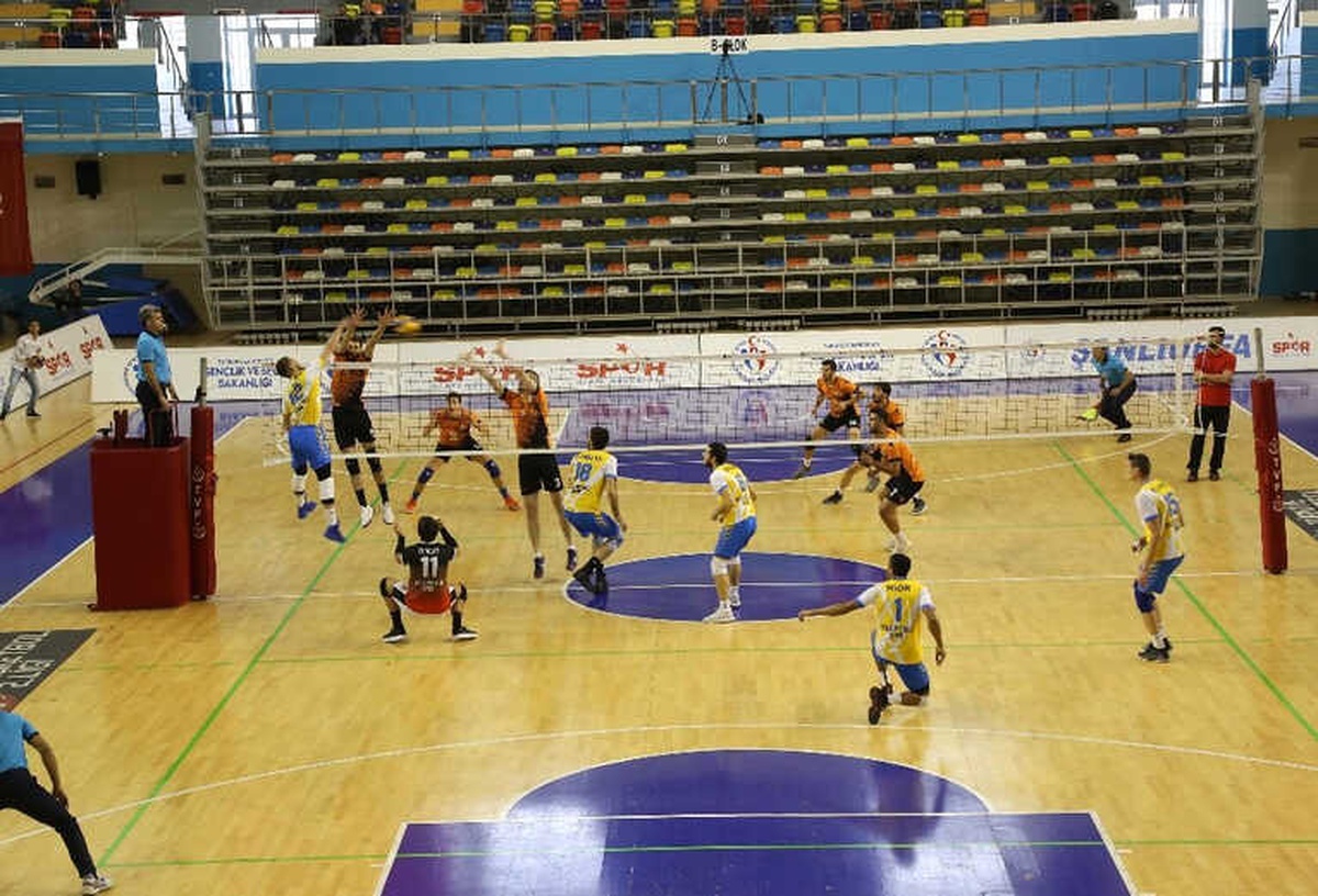 Haliliye Voleybol Takımı, Malatya\'yı 3- 0 Mağlup Etti