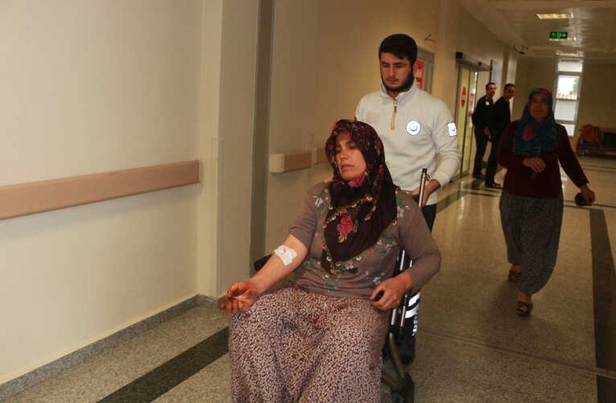 İki Grup Arasında Kavga: 2\'si Kadın 5 Yaralı